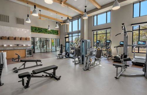 Amazing Studio King Suite Pool and Gym Central - Foto 7