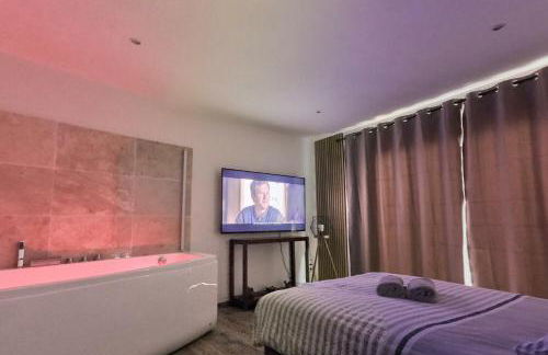 Bel appartement rdc détente Balnéo & Ciné & Terrasse proche Centre Gare Amiens - Foto 3