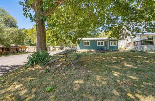 Steps to Water Lake of the Ozarks Getaway - Foto 19