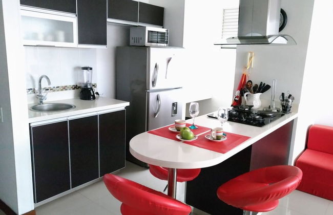 Luxurious Apartment in Front of the Chipichape Shopping Center - Photo 12