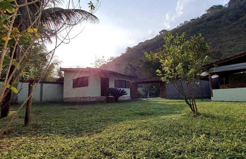 Casa com cachoeira-rio no quintal - Foto 1
