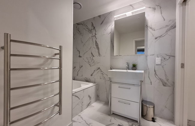 Luxe Apt w Harbour-Sunset Views -Parking - Foto 41