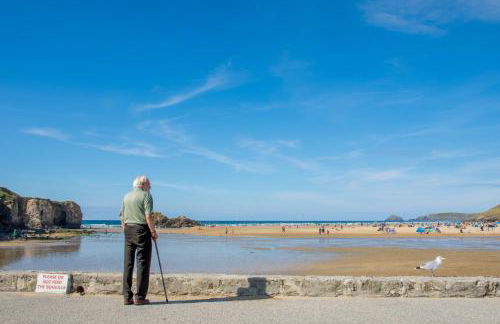 Cornwall Coastal Cottage - Beautiful & Stunning - Photo 26
