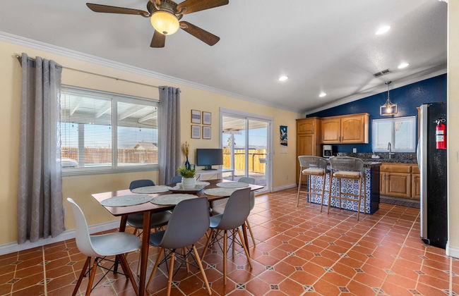 Desert Oasis Cozy Comfort Meets Outdoor Luxury - Foto 3