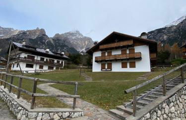 Chalet Panorama Dolomiti vicino piste, centro e Cortina - Foto 36