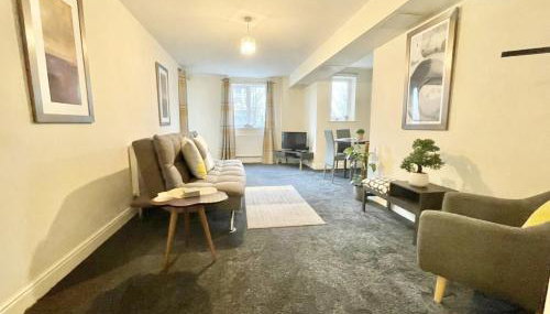 Ashford Retreat - 2 Bedroom 2 Bath great for families, business or contractor stays wt parking - Foto 2