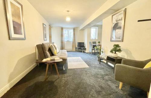 Ashford Retreat - 2 Bedroom 2 Bath great for families, business or contractor stays wt parking - Foto 2