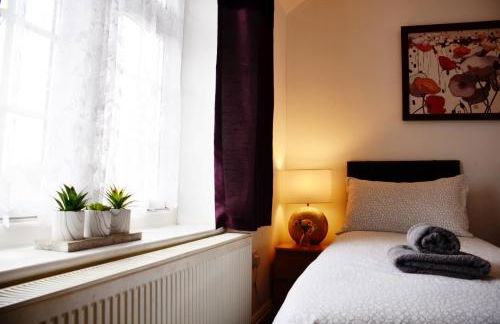 29EW Dreams Unlimited Serviced Accommodation- Staines - Heathrow - Foto 45