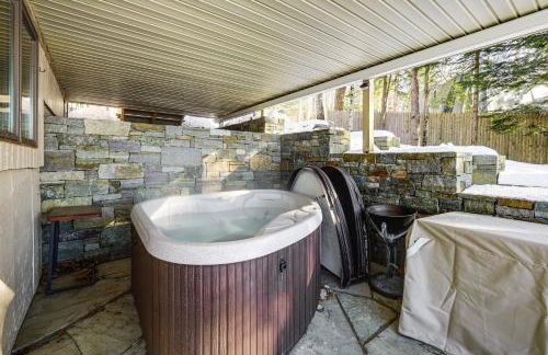 Gateway to Acadia! Green Lake Home with Hot Tub - Foto 23