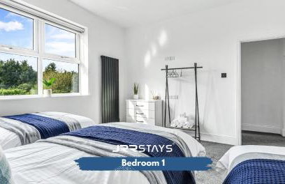 JRR STAYS 3Bed Sleeps 8- Coventry/Antsy M6-J2 CV7 - Photo 32