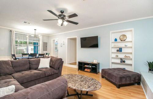 Farmhouse and Charming Place - Photo 17