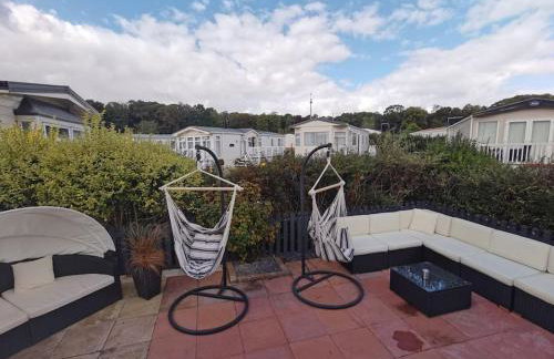 Lakes and woodlands hiking Overstone Holiday Park - Foto 51