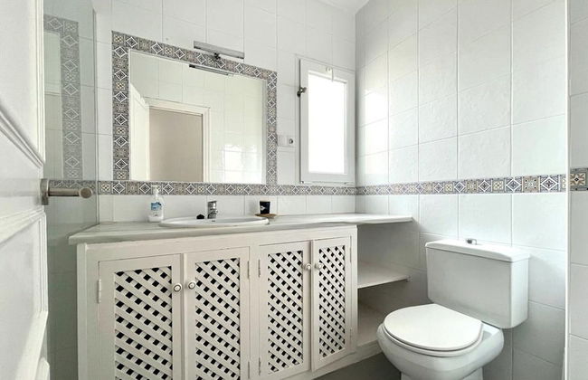 Golf & Beachside Getaway - Photo 13