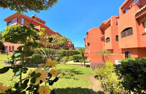 Sea View Penthouse Apartment with Hot Tub - Casa Bella Vista, Buenas Noches , Estepona - Photo 33
