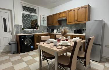 Comfortable, spacious 2 Bedroom house close to Etihad Stadium - Foto 4