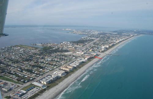 117 Cocoa Beach Club Direct Oceanfront Next to Pier, Dog Friendly! - Foto 30