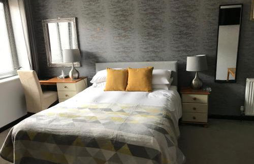 Rooms @ Number Six - Photo 1