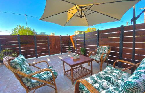 Elia Room & Garden - Photo 7