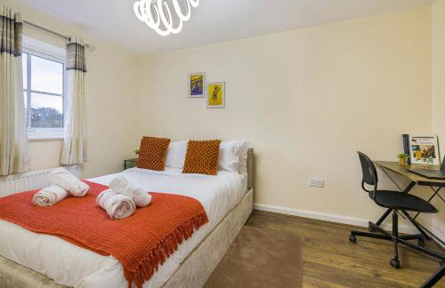 Casa Lana - Spacious and Stylish 4-Bed Home Near Gatwick with Free Parking - Foto 37