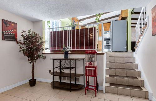 6BD Near DT - BBQ Grill, Games & Football Fun - Photo 19