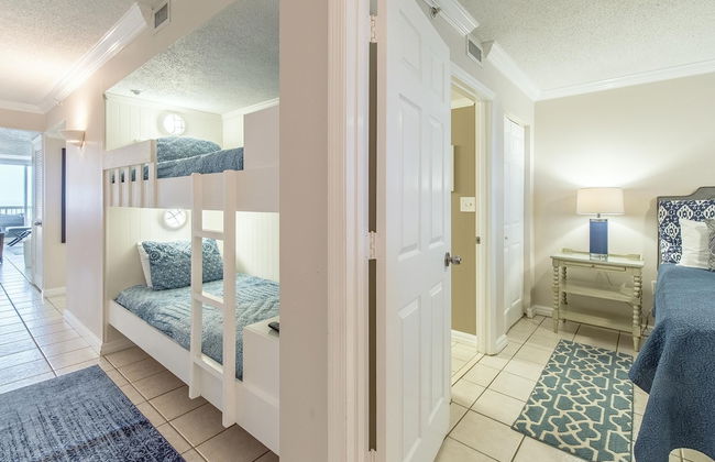 Pelican Beach Resort 410 - Photo 2