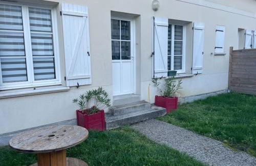 centre Pierrefonds superbe appartement + parking - Foto 2