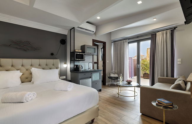 Nival Luxury Suites - Photo 12