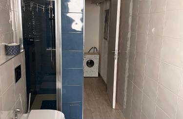 Grand F2 60mq centre Antibes, proche plages, commerces, 2 balcons, parking, train, bus, deco vintage, pet friendly - Foto 16