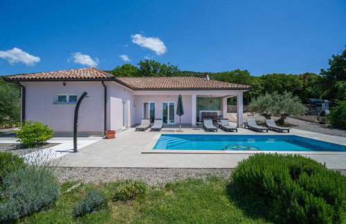 Villa Tomicich for 6 people with private pool & sea view - only 3 km from beach - Foto 1