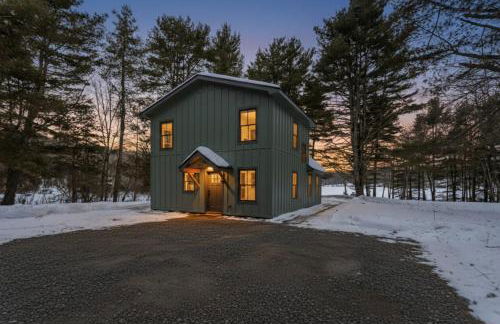 Lakefront Cabin with Private Dock Kenoza Den - Foto 4