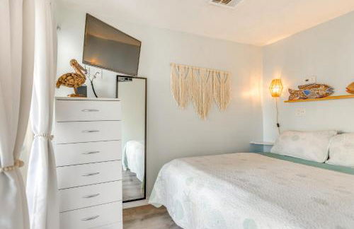 Walk to Beach Resort Retreat with Balcony in Destin - Foto 11