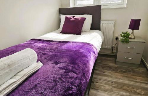 BSE Homes & Properties Ltd 4-Bedroom Home, Harlow , with Parking sleeps 6 - Foto 10