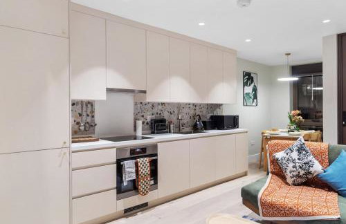 Luxe Home for Work & Play - Foto 8