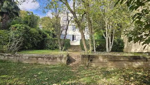 Before making request, read my profile host at bottom of page # House, garden, Eiffel Tower, Palace of Versailles - Foto 3