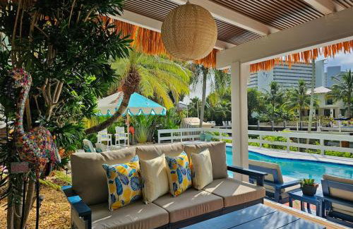 The Bird-2 blocks to beach-Heated Pool-Hot Tub - Foto 7