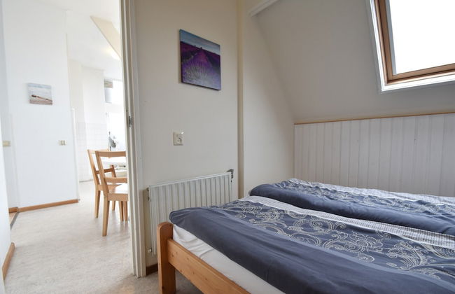 Apartment in Bergen aan Zee Near Beach - Photo 9