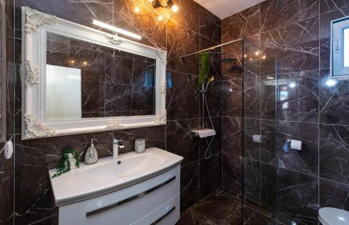 Amazing Apartment In Tinj With Kitchen - Foto 24