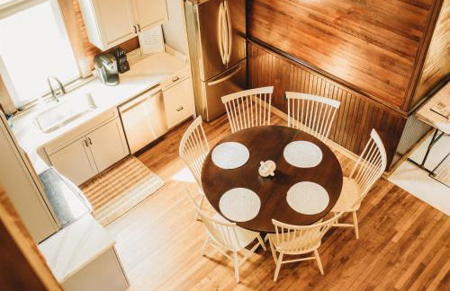 Bell Tower Suite Private Riverfront Stay Near Charleston WV - Foto 38