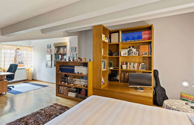 Belvilla by OYO Plush Holiday Home With Garden - Foto 7