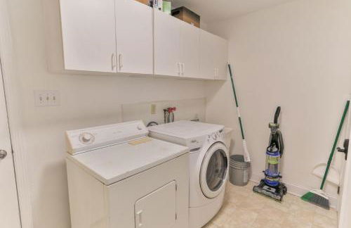 Spacious Waterfront Atlantic City Living with Rec Room - Foto 21