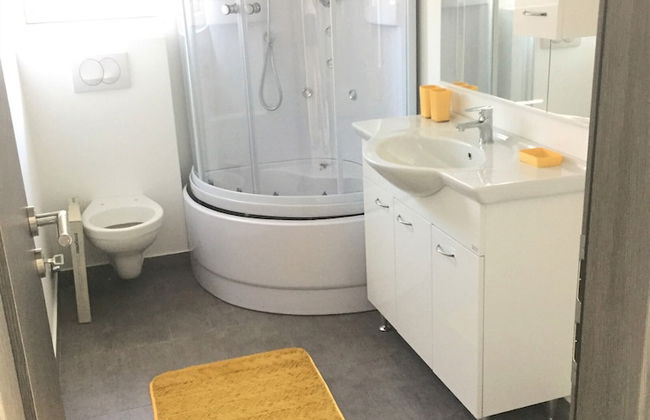 Sunflower-beautiful Modern Apt. w. Terrace&garden - Foto 12