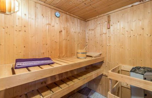 Gorgeous Home In Zgaljici With Sauna - Foto 24