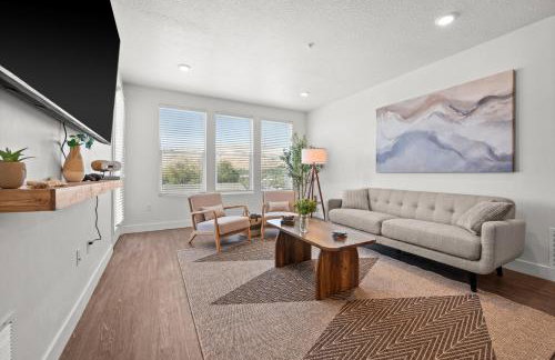 Modern Downtown 2BR 2BA Near Delta Center with Fire Pit BBQ and City Views - Photo 25