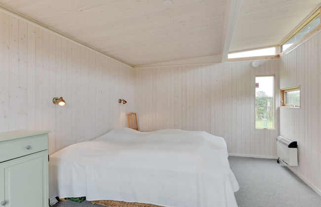 "Roar" - 500m from the sea - Photo 20