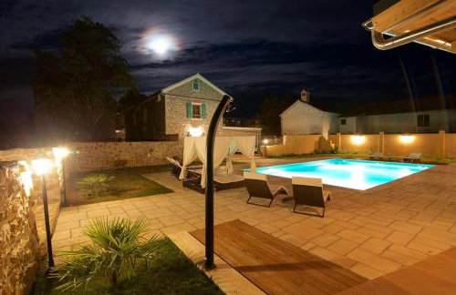 Luxury villa with a swimming pool Gornje Rastane, Biograd - 17837 - Foto 14