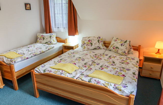 8 bedroom House in Harrachov with garden - Photo 27