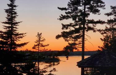 Sunset Cabin by the Sea, Log cabin stunning views - Photo 34
