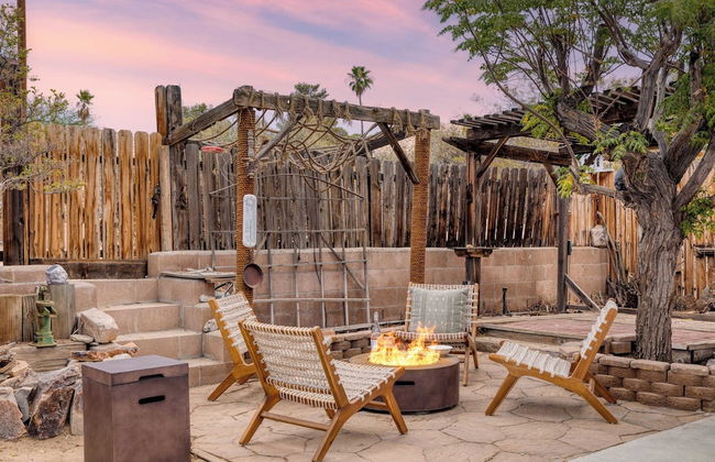 Cowboy Pool, Fire Pit, Backyard Chic Ranch Retreat Asteroid by Avantstay - Foto 2