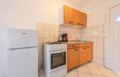 Stunning Apartment In Kustici With House Sea View - Foto 6