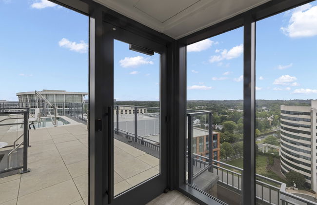 Placemakr Marymount Ballston - Photo 80